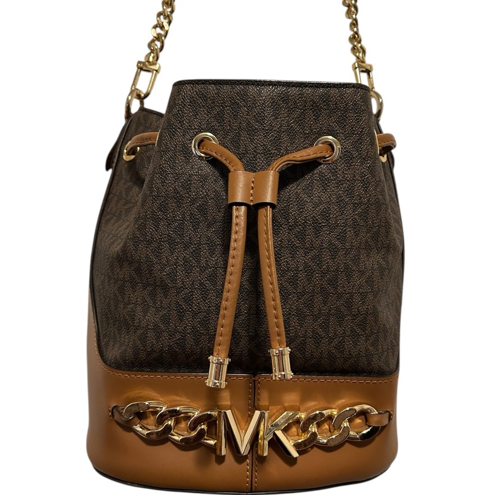 Michael Kors Devon Medium Logo Bucket
Bag